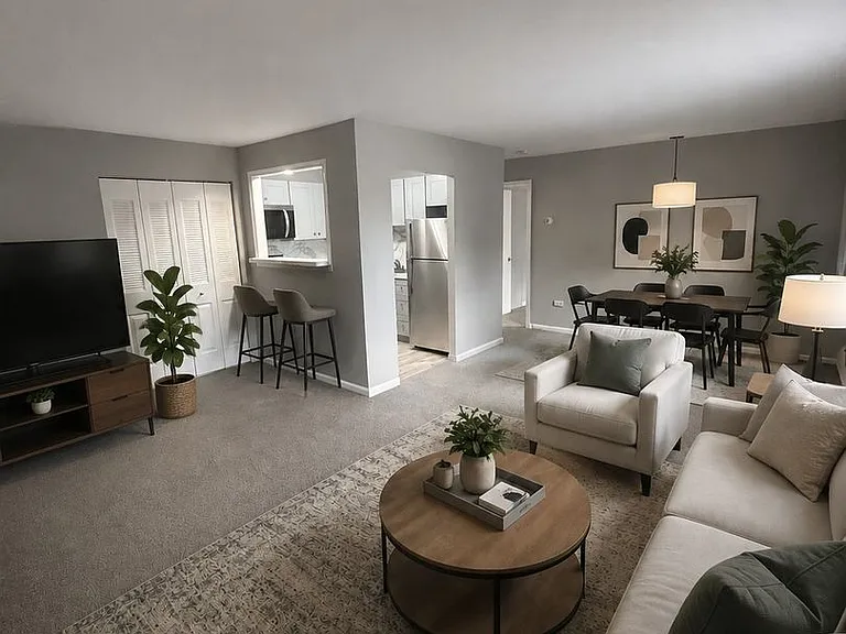 HOLLY GARDEN APARTMENTS — Photo 2