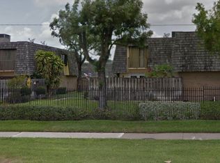 110 Woodland Rd, Palm Springs, FL 33461