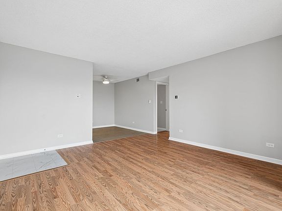 4th image of 17525 71st Ct APT 3D