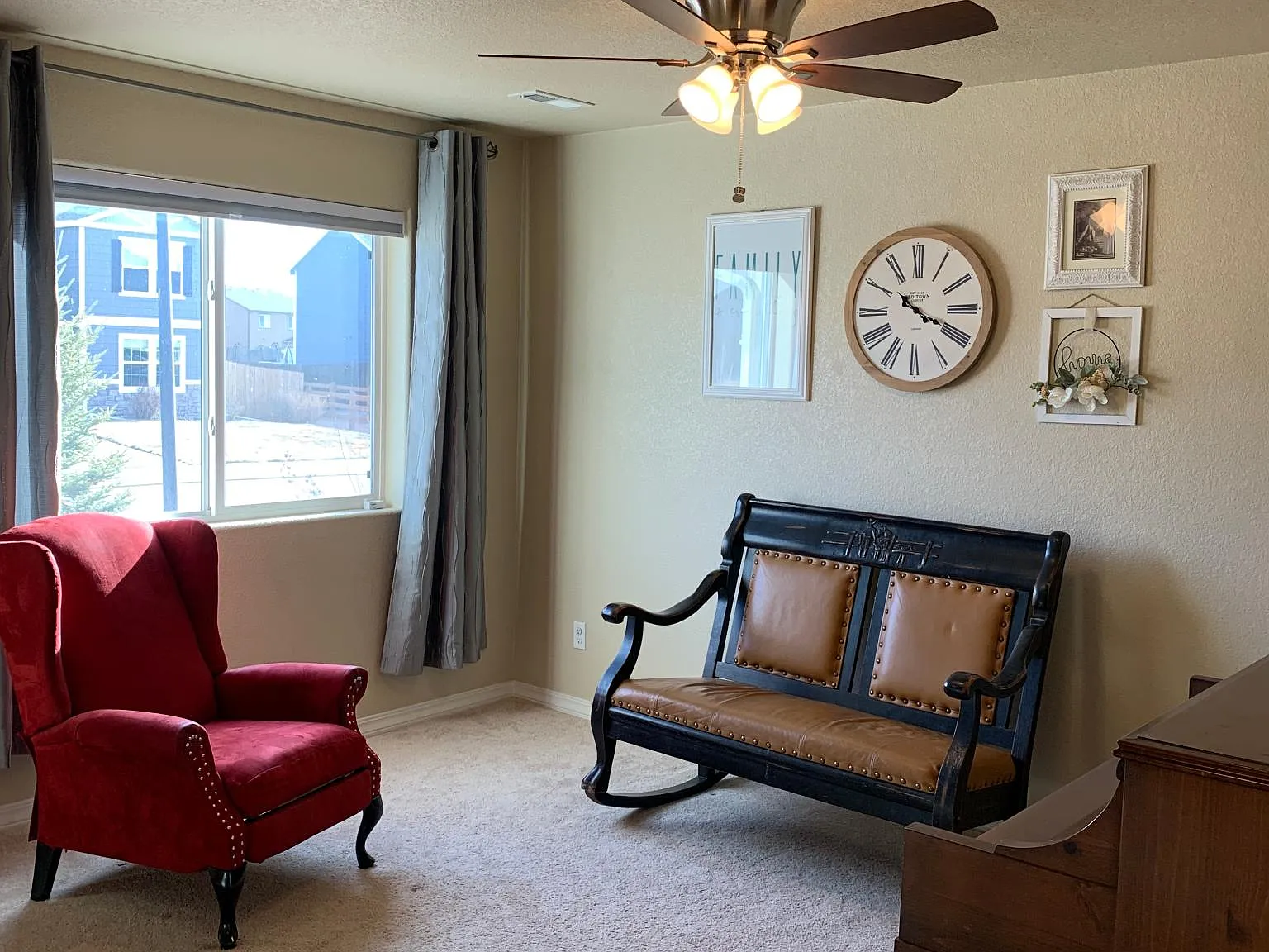 3 bed, 2.5 bath, 2266 sqft, $2,300 — Photo 3