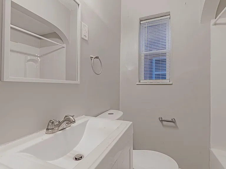 987 Lilley Ave — Photo 17