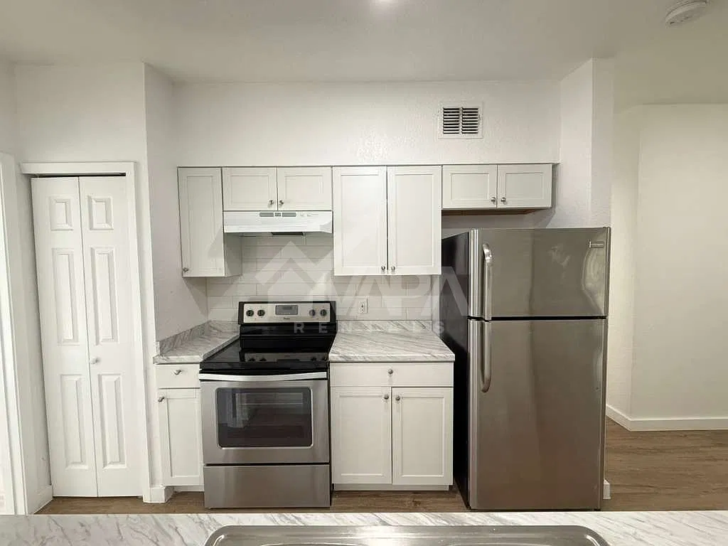 3 bed, 1586 sqft, $2,000 — Photo 3