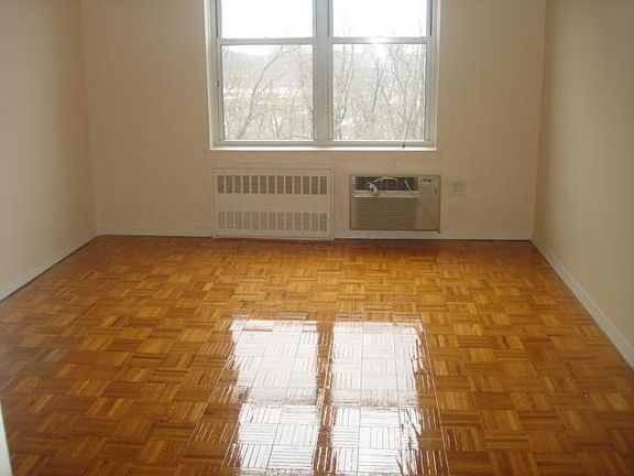 3rd image of 44-30 Douglaston Pkwy #5L