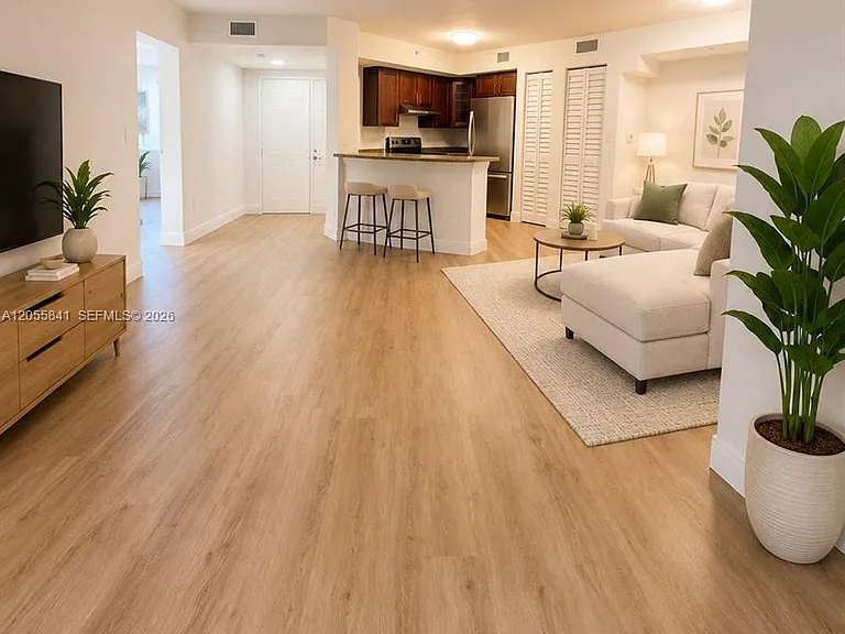 771 N Pine Island Rd #106 — Photo 3