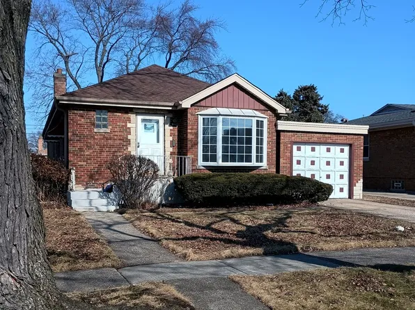 5142 Jarlath Ave, Skokie, IL 60077