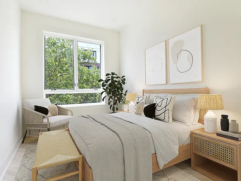 423 Tompkins Ave #4F — Photo 2