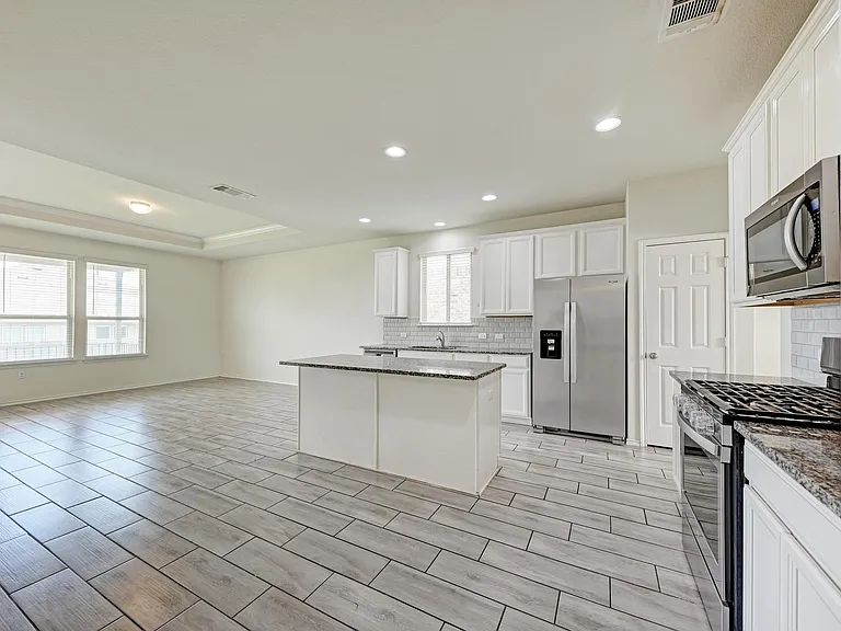 11809 Eragon Dr — Photo 7