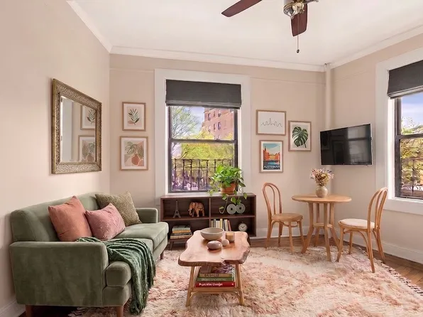 400 Lincoln Pl APT 2B, Brooklyn, NY 11238