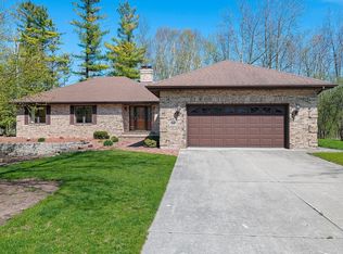 1909 Knuell St, Manitowoc, WI 54220