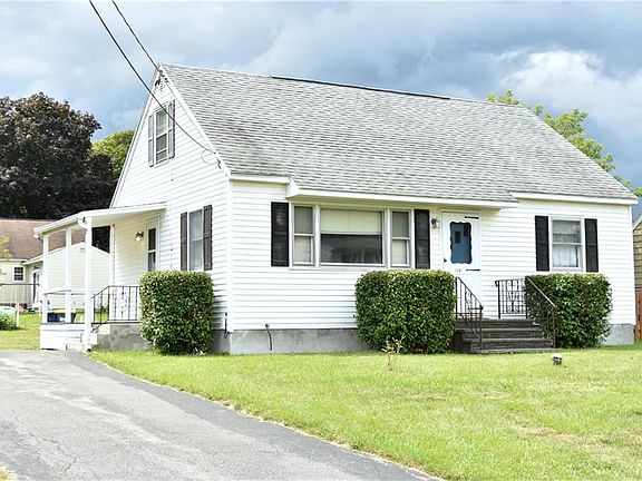 2nd image of 110 Heather Ln