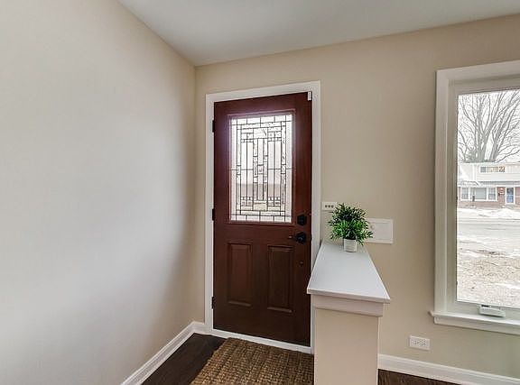 4th image of 535 S Donald Ave