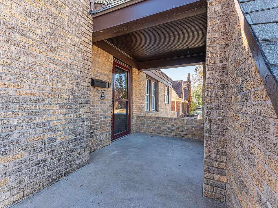 Downstairs Front Entrance