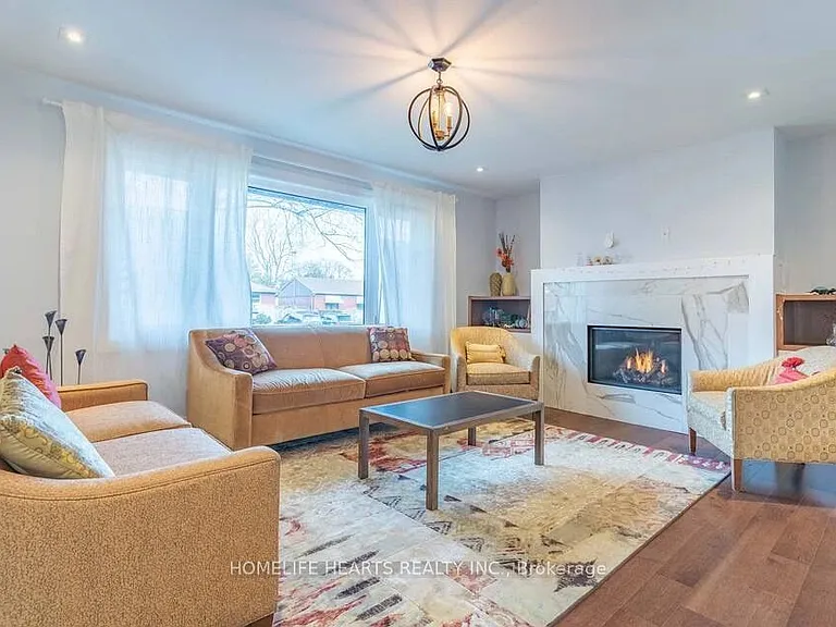 730 Drury Ln — Photo 4
