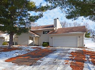 7305 Bagpipe Blvd, Eden Prairie, MN 55346