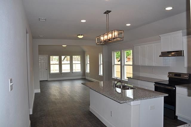 2nd image of 1803 Gallagher St
