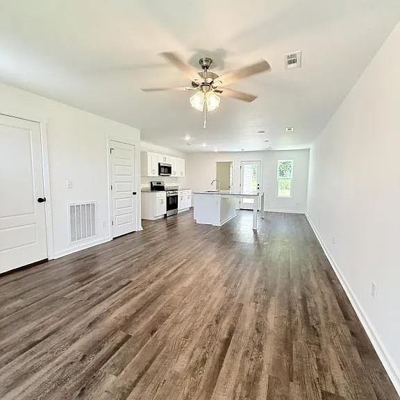 211 S Eagle Ln — Photo 19
