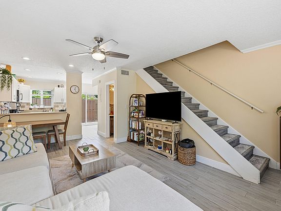 2nd image of 47 NE 20th Court #1H