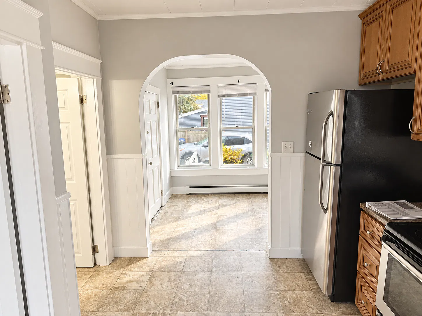2 bed, 1100 sqft, $2,100 — Photo 4