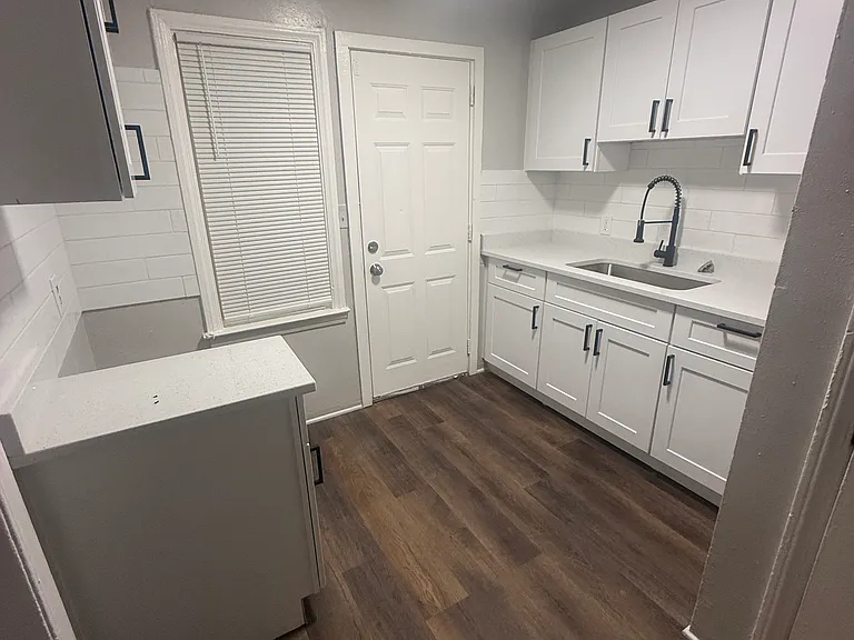 20602 Regent Dr — Photo 7