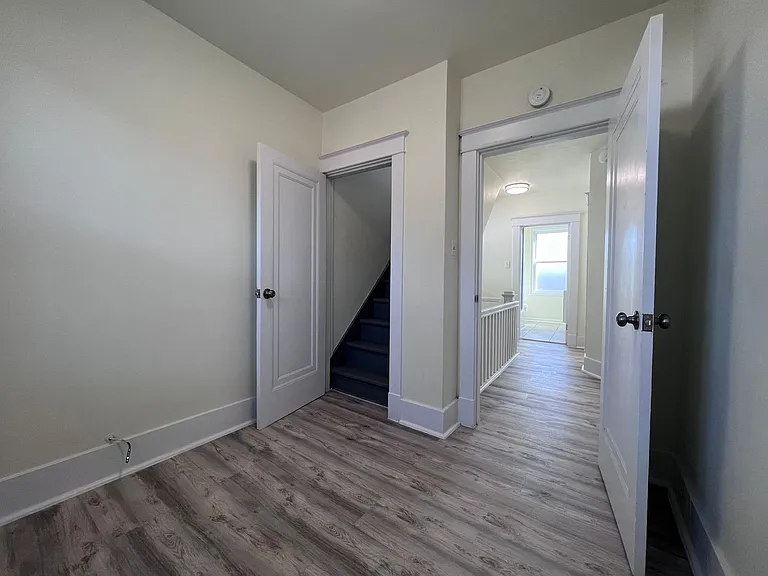 132 Amelia St — Photo 15