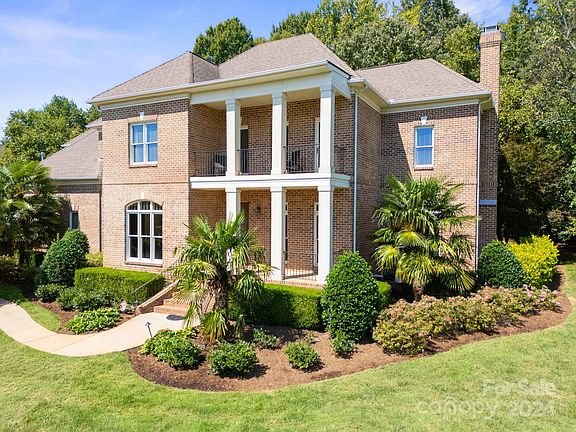 4th image of 204 Knoxview Ln