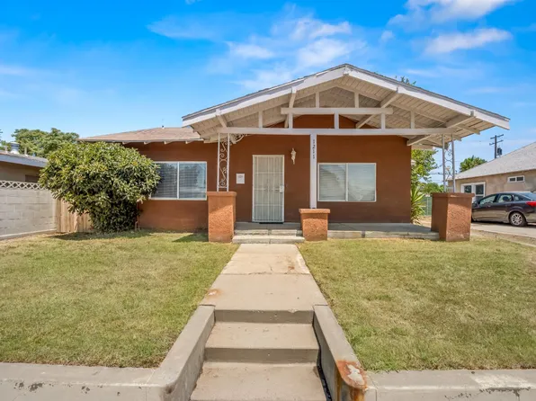 1211 E Clinton Ave, Fresno, CA 93704
