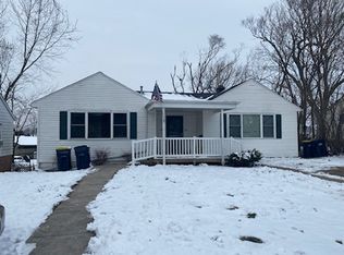 104 2nd Ave #2, Hiawatha, IA 52233