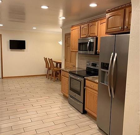 4th image of 289 Greenwood Dr