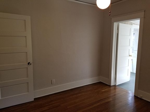 5th image of 430 W 7th St
