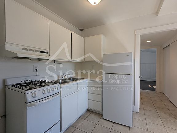 2nd image of 208 W De La Guerra St APT 4