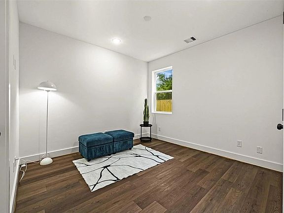 5th image of 6544 Goldspier St