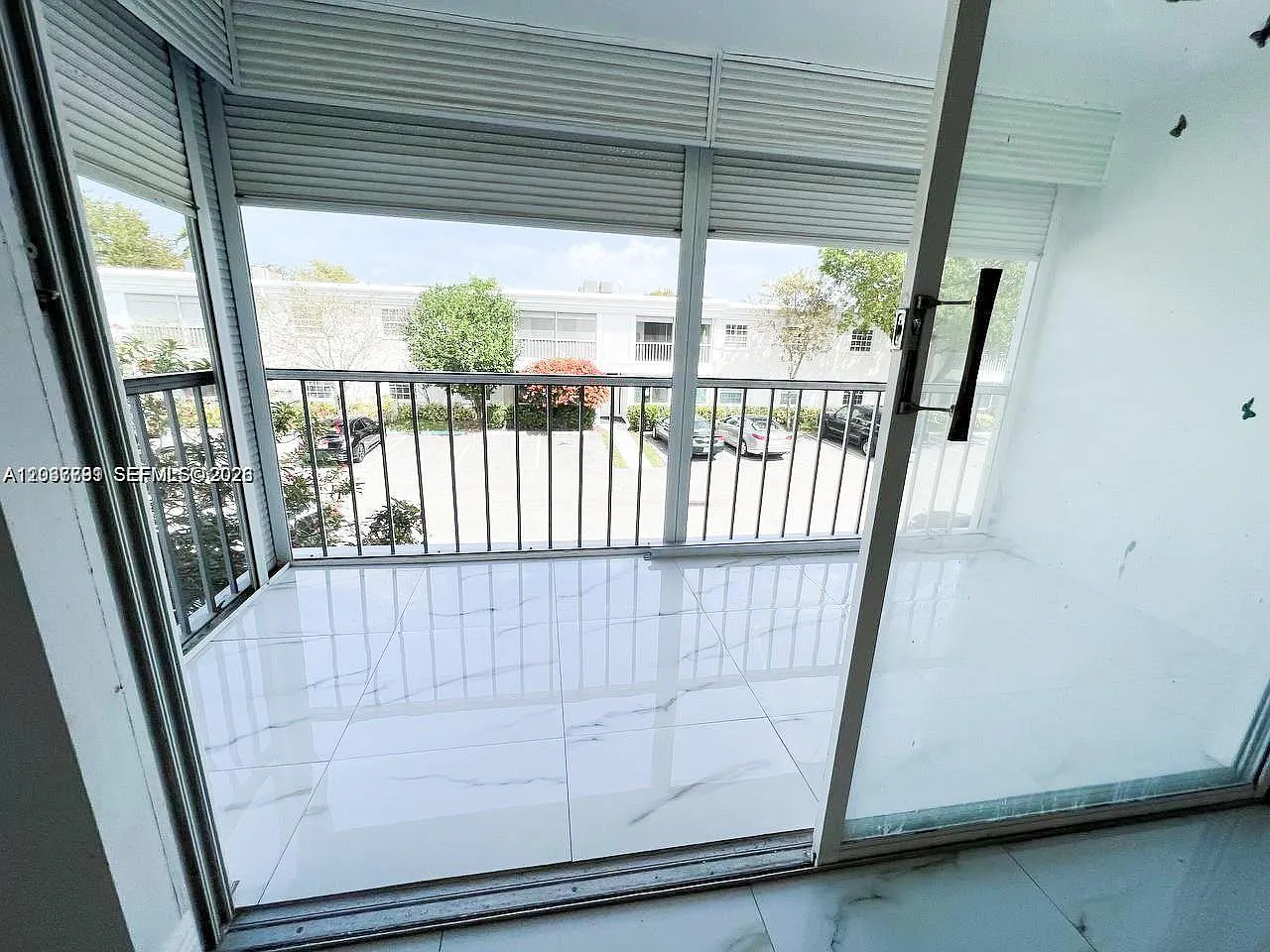 Bay Colony Club Condo — Photo 4