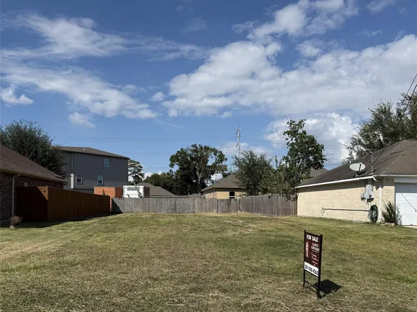 209 Dixie Dr, Deer Park, TX 77536