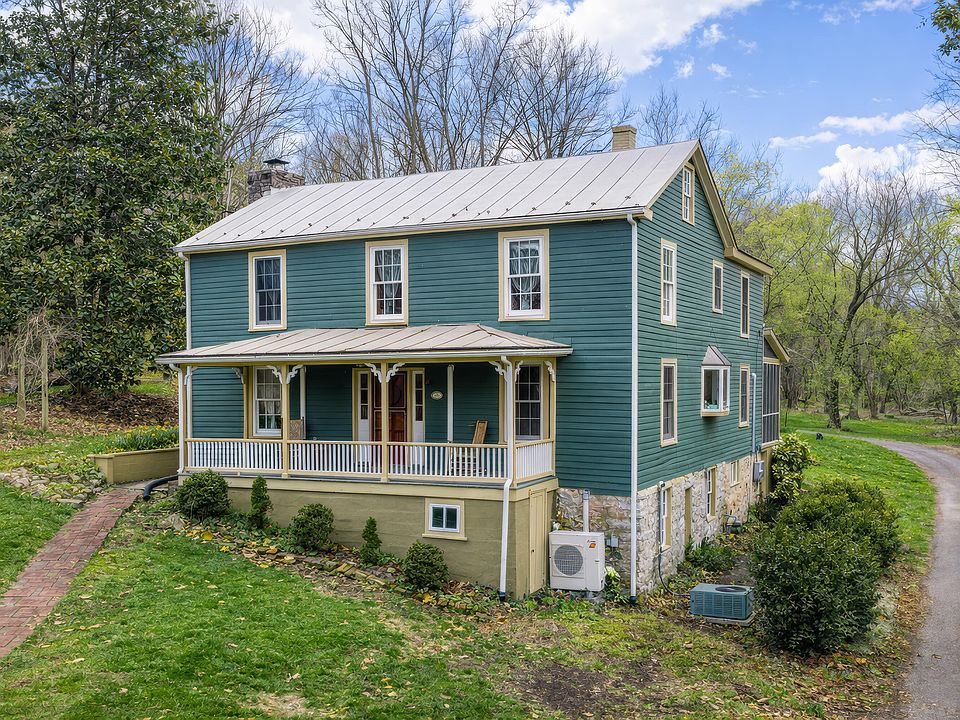 1st image of 320 Enfield Rd