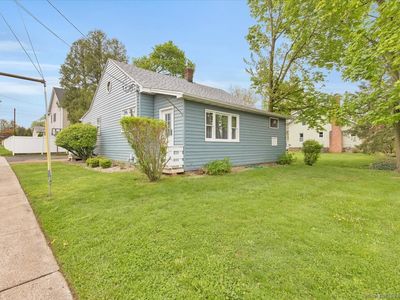595 New Britain Ave, Newington, CT, 06111