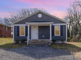 235 8th Avenue Dr SW, Hickory, NC 28602