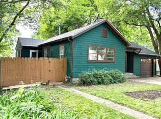 811 S Van Buren St, Iowa City, IA 52240