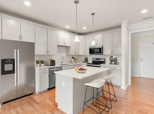 2 Stratton Dr UNIT 306, Woburn, MA 01801