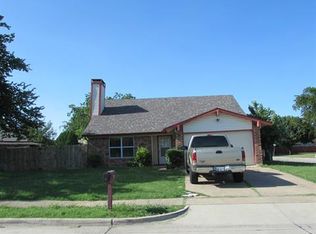 506 E Springdale Ln, Grand Prairie, TX 75052