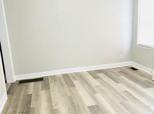 807 Cedar Grove Ter, Louisville, KY 40212