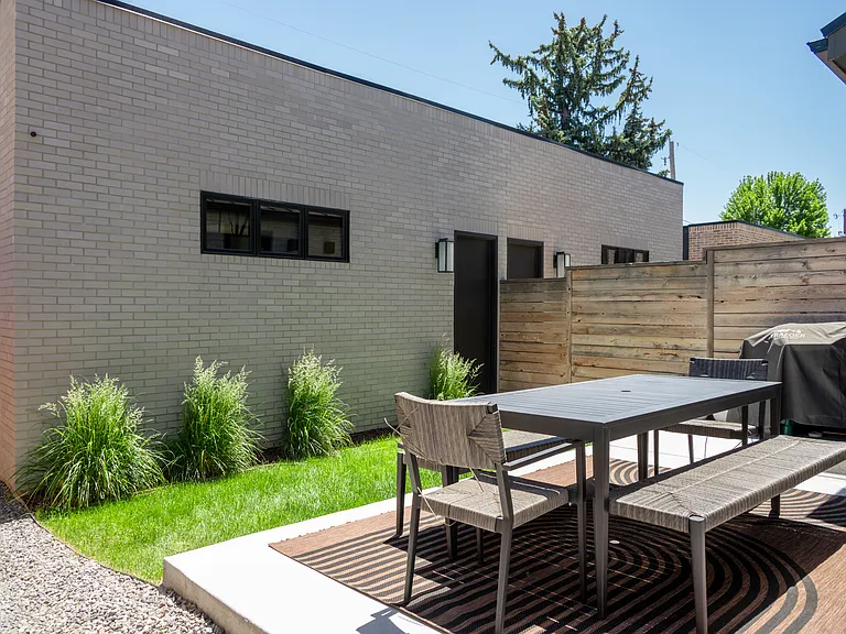 528 S Gaylord St — Photo 25