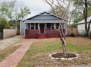 915 W Rosewood Ave, San Antonio, TX 78201