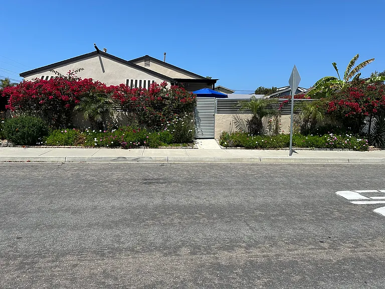 394 Date Ave — Photo 6