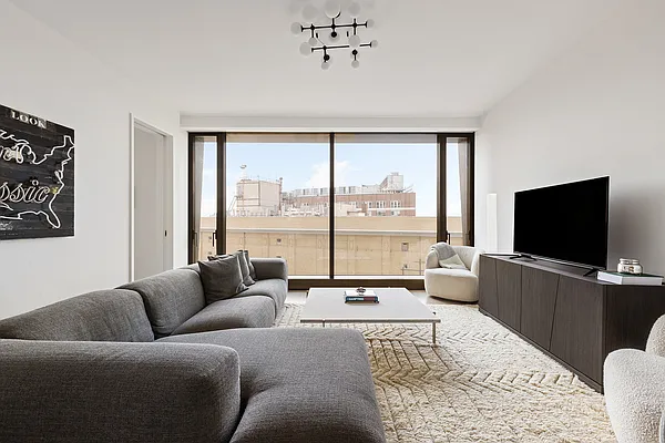 Living room, photo 2