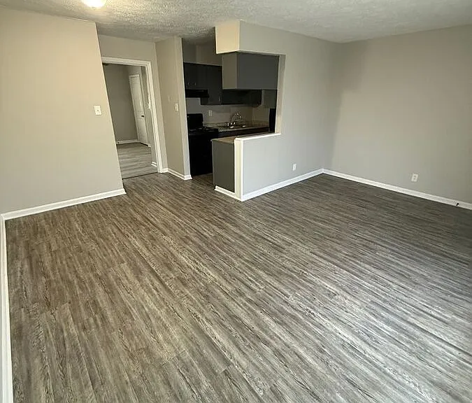2021 Cambridge Dr #40 — Photo 5