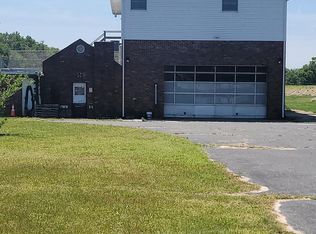 581 Forest Grove Rd, Vineland, NJ 08360