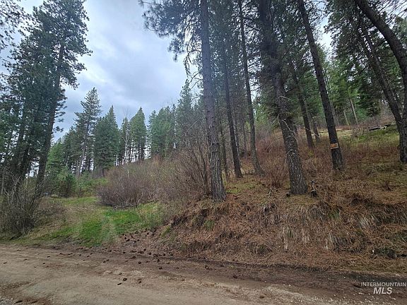 2nd image of 39 Beaver Creek Rd