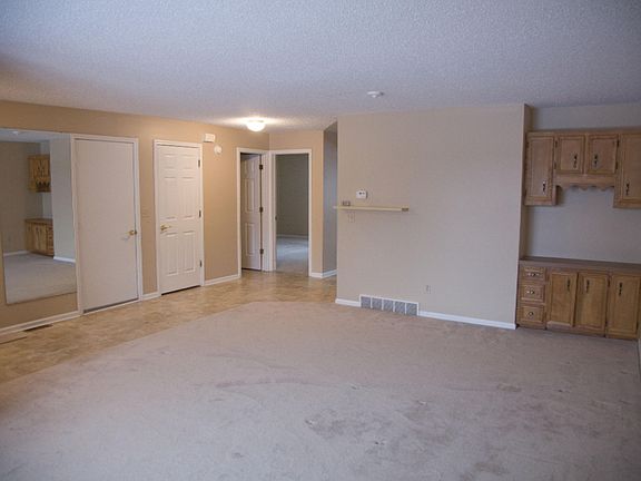 5th image of 559 Maryland Ave NE #13