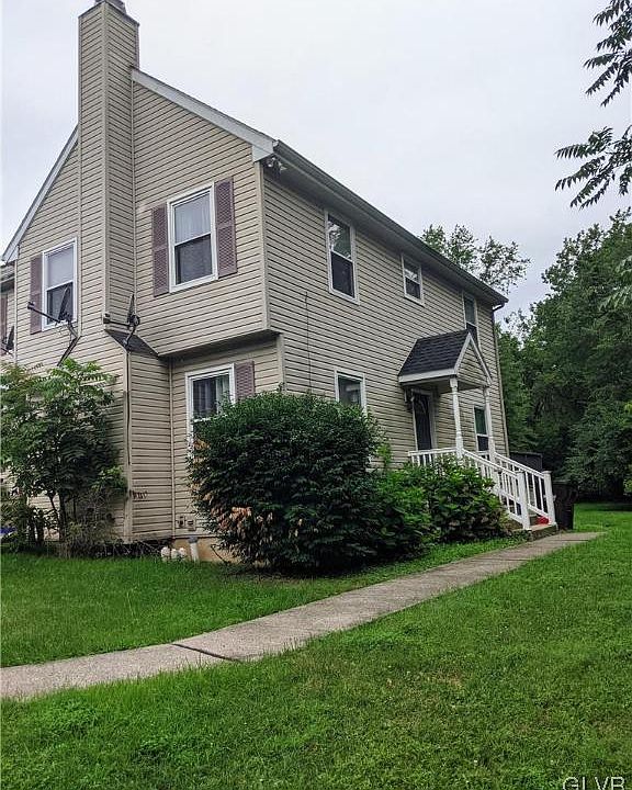 1st image of 821 Cove Ct