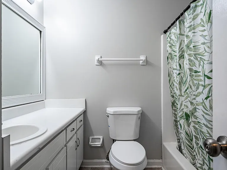 Tarragon Dr — Photo 5